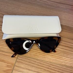 Zara tortoise sunglasses - never used